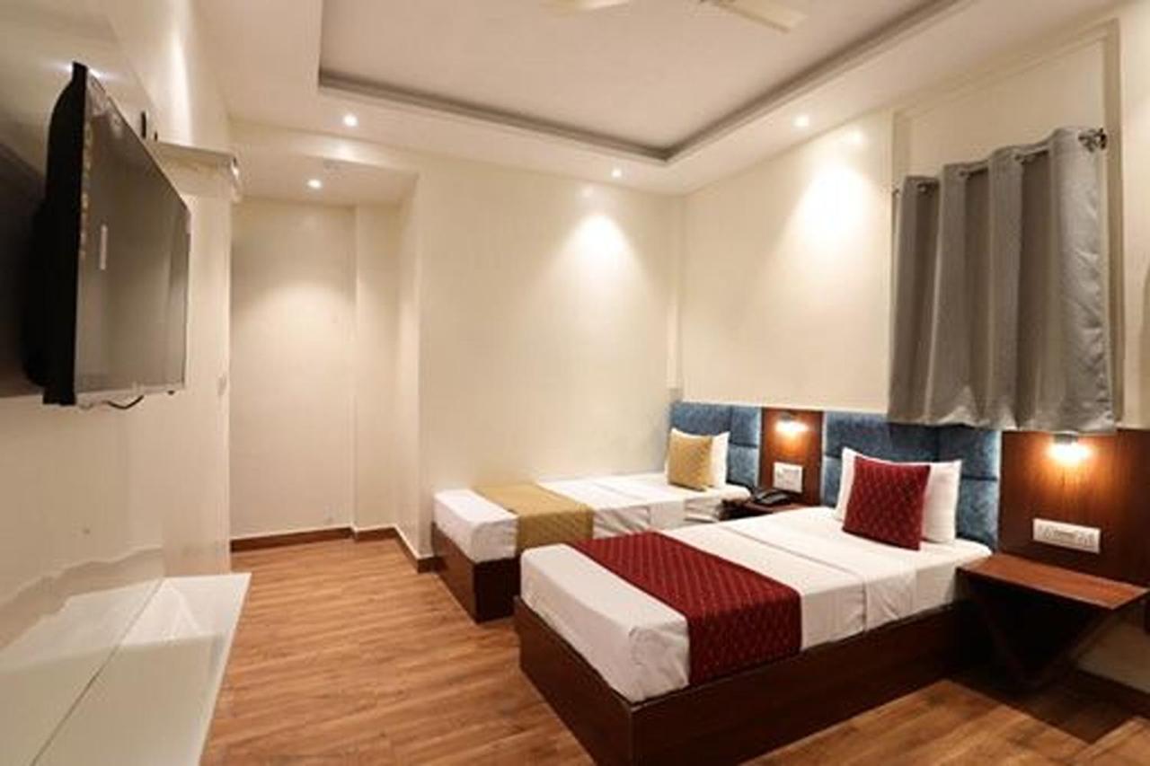 Amrit Hotel New Delhi Eksteriør bilde