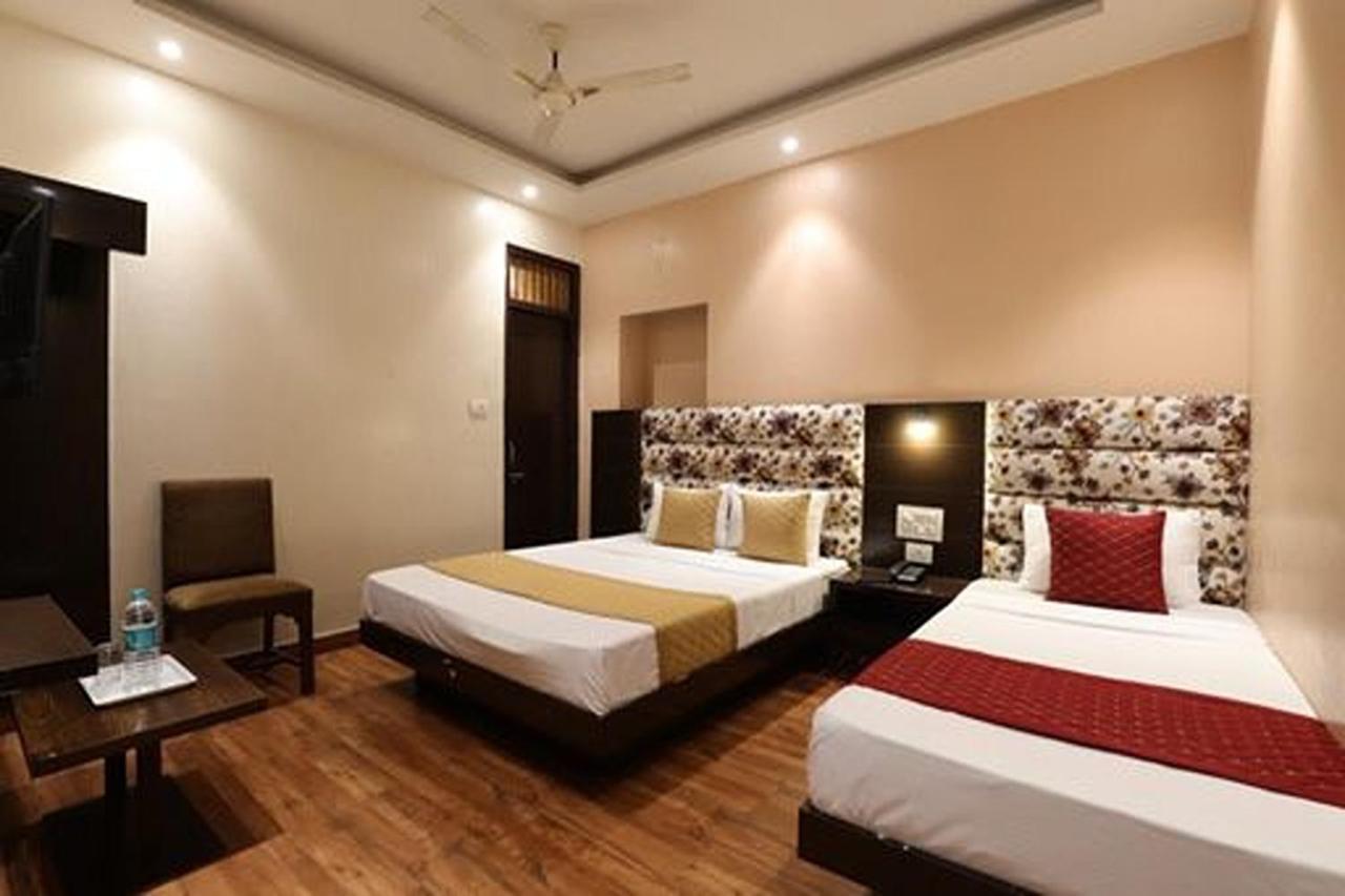 Amrit Hotel New Delhi Eksteriør bilde