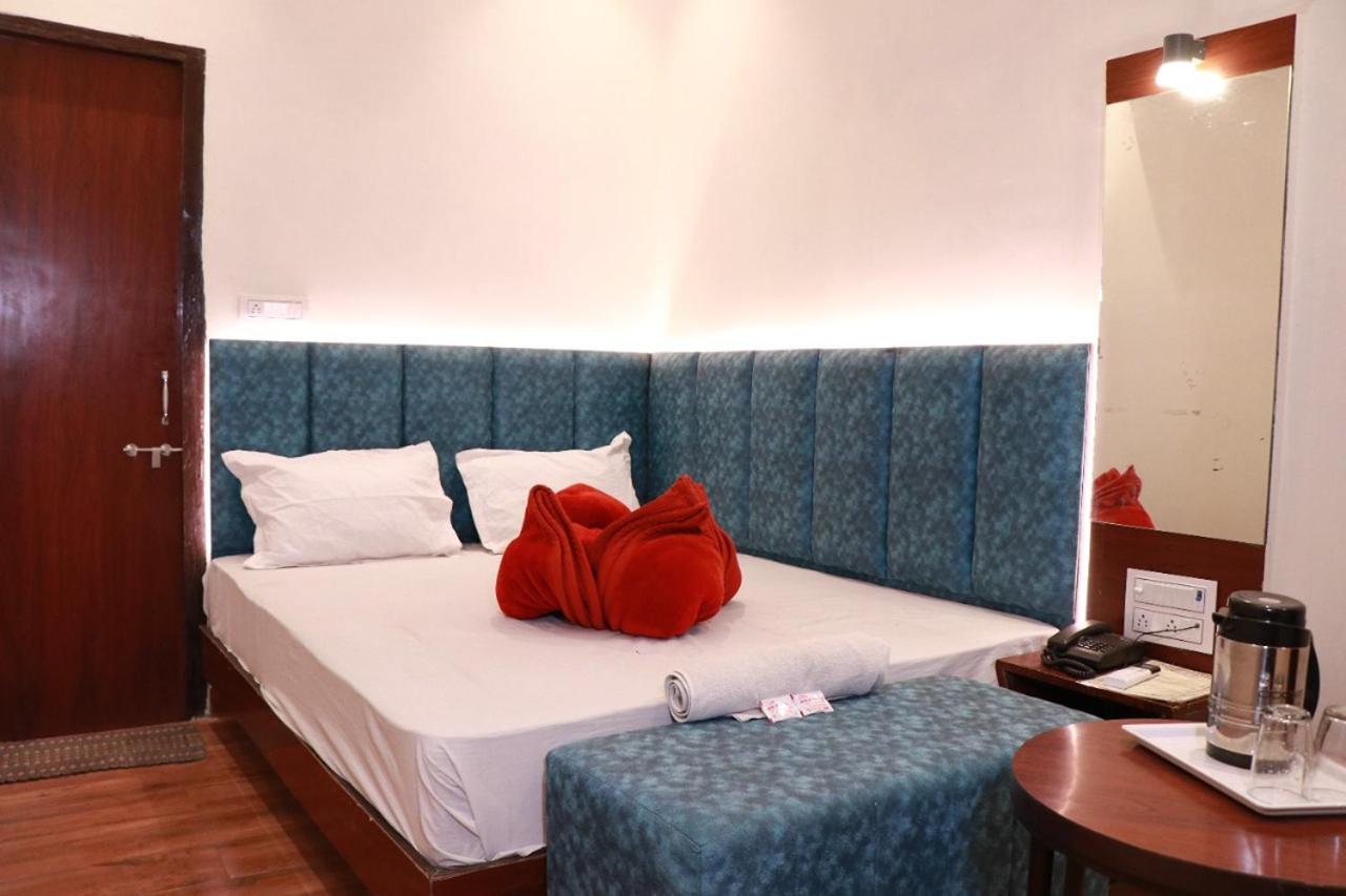 Amrit Hotel New Delhi Eksteriør bilde