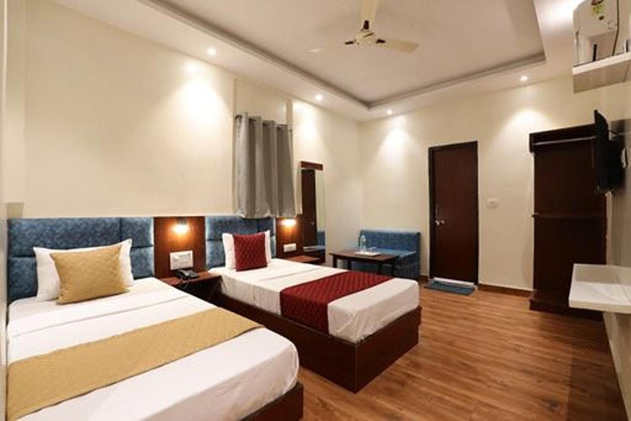 Amrit Hotel New Delhi Eksteriør bilde